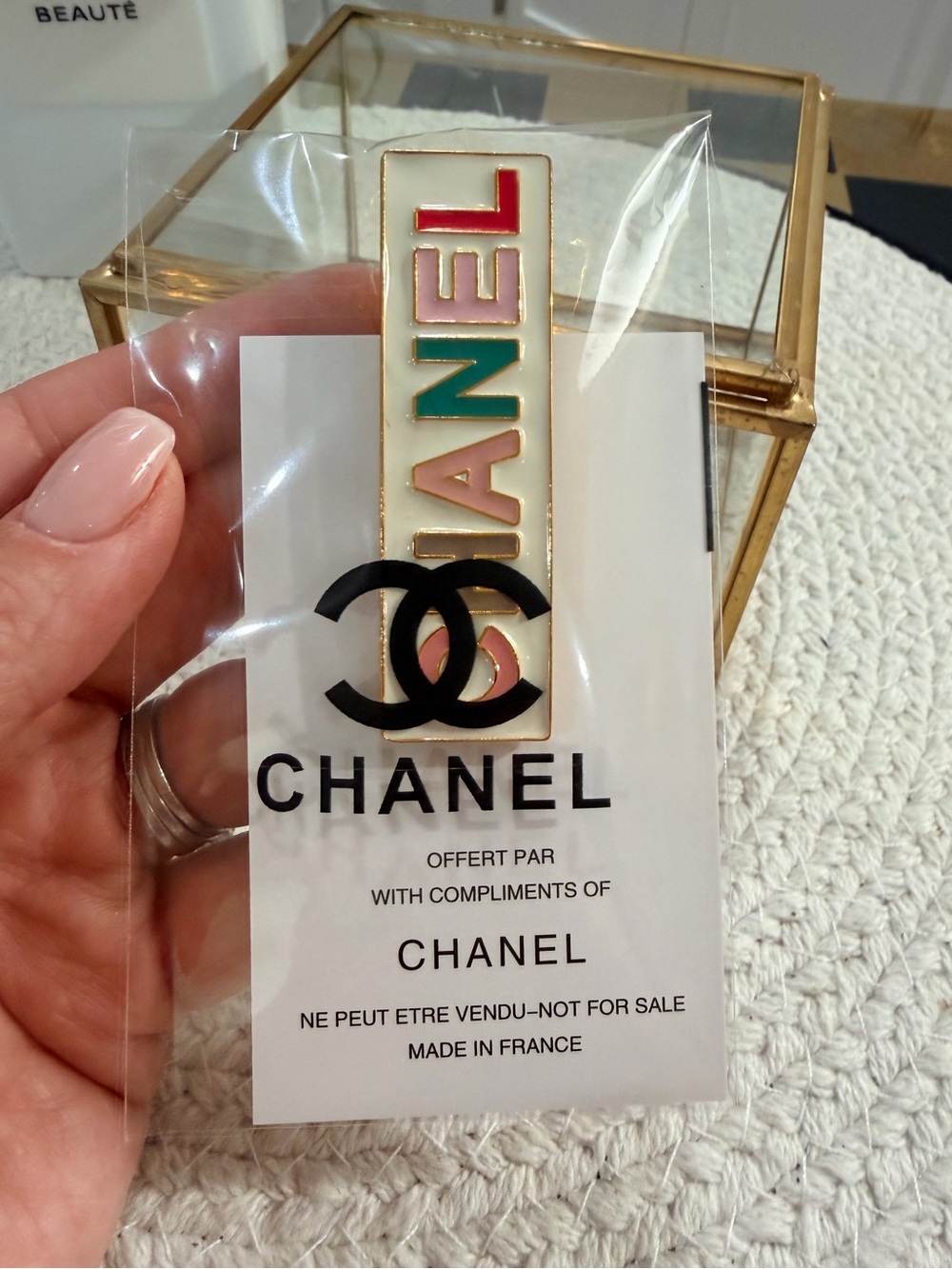 ✨Chanel (Novelty/compliments from Channel) multicolored metal clip - New ✨ - Picture 9 of 9